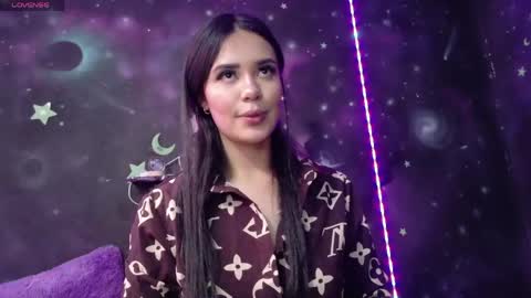 valentinarojass_ online show from April 18, 7:58 pm