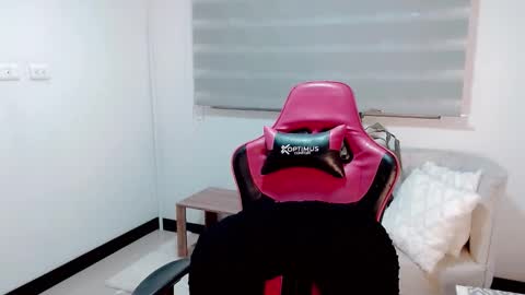 Valentina  online show from February 15, 1:19 am