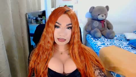 Snapshot of valentinaxqueen chatting on February 5, 1:58 am    online show from February 5, 1:58 am
