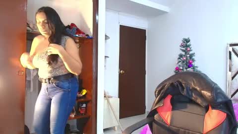 Valen online show from December 15, 12:34 pm