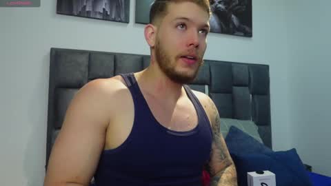 Snapshot of valentino_ferrari28 chatting on February 17, 5:01 pm Valentino Ferrari online show from February 17, 5:01 pm