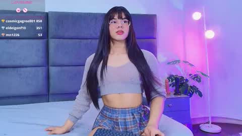 valentino moon online show from February 3, 6:22 am