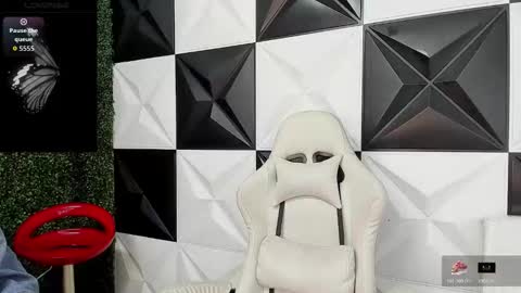 valeri_harpers4 online show from March 16, 1:20 am