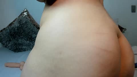 Snapshot of valeria_cruzz chatting on January 22, 3:41 am Valeria Cruzz online show from January 22, 3:41 am