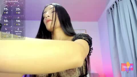 Snapshot of valeria_wood chatting on February 25, 8:03 am valeria online show from February 25, 8:03 am