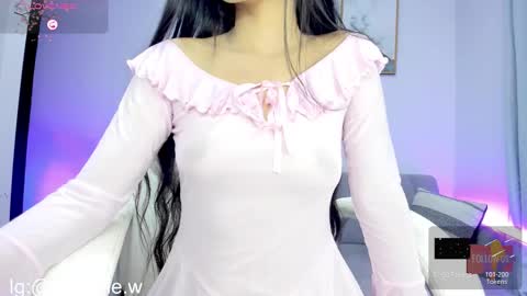 Snapshot of valeria_wood chatting on October 15, 7:32 am valeria online show from October 15, 7:32 am