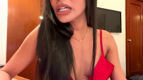 Snapshot of valeriadion chatting on September 16, 5:21 am Valeria online show from September 16, 5:21 am