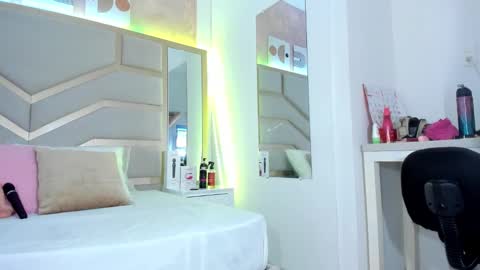 Valeria Kaur online show from February 11, 8:52 pm