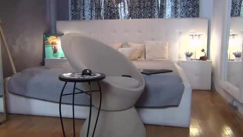 Valerie online show from March 24, 12:44 pm