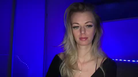 Valerie  online show from March 9, 6:45 pm