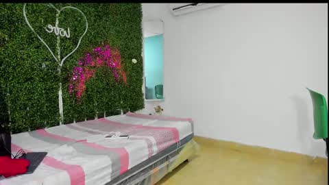Snapshot of valery_021 chatting on February 5, 12:38 pm Valery online show from February 5, 12:38 pm