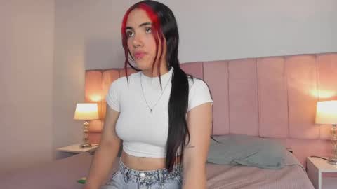 Snapshot of valery__gv chatting on October 19, 5:28 pm valery__gv online show from October 19, 5:28 pm