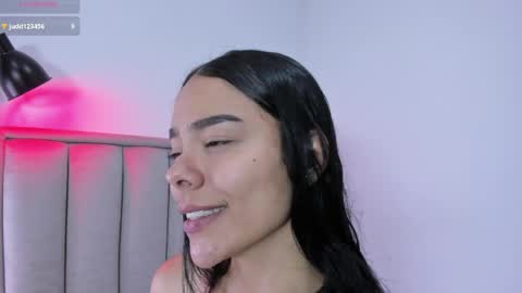 Cris  online show from April 21, 1:18 pm