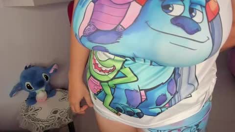 Snapshot of valery_adams1 chatting on February 11, 7:33 am Valery adams1 online show from February 11, 7:33 am