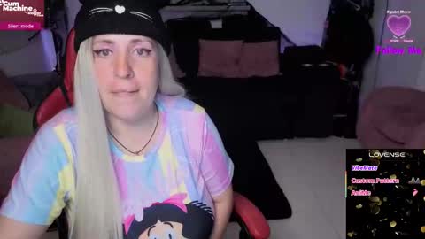 Snapshot of valery_adams1 chatting on October 16, 5:18 am Valery adams1 online show from October 16, 5:18 am