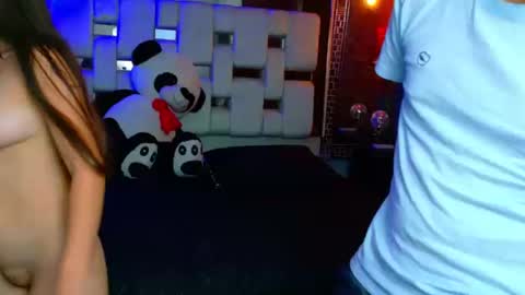 valery_and_dani online show from March 7, 12:04 am