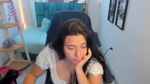 valery_bonneth online show from February 17, 7:24 pm