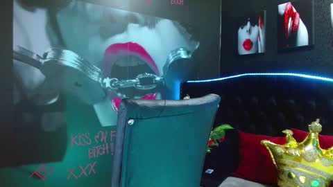 Valeria online show from December 14, 6:30 pm