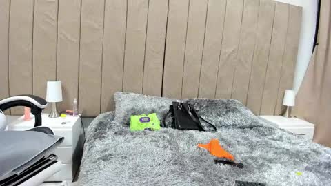 valery online show from February 16, 8:01 am