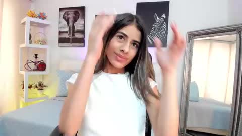 Valery Rivas online show from January 5, 5:27 pm