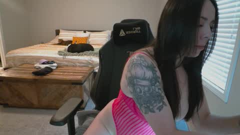 valerie online show from March 25, 1:18 pm