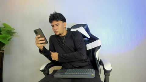 Valentino online show from April 8, 7:50 pm