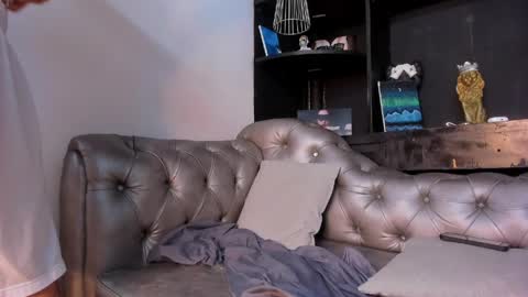 Valentino online show from April 18, 8:09 pm