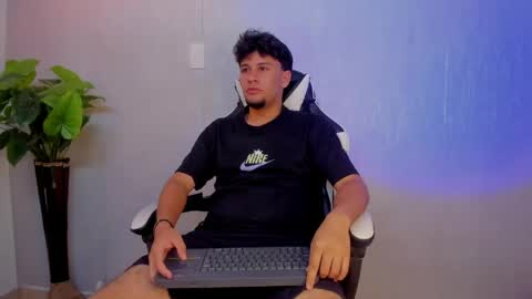 Valentino online show from April 13, 11:14 am