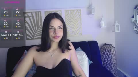 Isabella online show from December 18, 1:56 pm