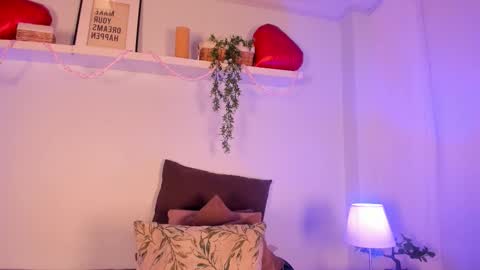 vamp  online show from February 23, 10:01 pm