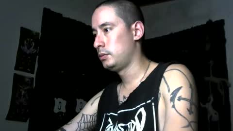 Snapshot of vampireathome chatting on October 23, 5:42 am vampireathome online show from October 23, 5:42 am