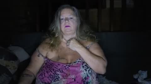 vampwoman online show from September 18, 5:33 am