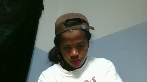 vanafiry online show from April 15, 8:39 am