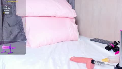 V A N E  online show from October 28, 5:08 am