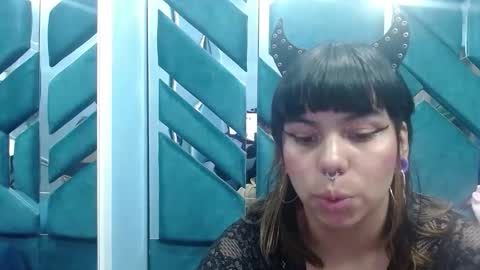 vanessa bobs online show from February 10, 2:58 am