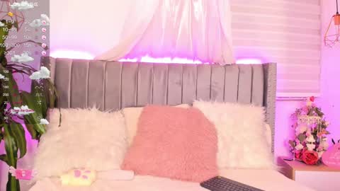 Snapshot of vanesa_moon_ chatting on February 15, 2:26 am vanesa_moon_ online show from February 15, 2:26 am