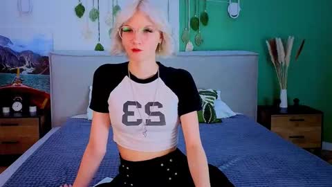 Vanessa online show from February 27, 2:53 pm