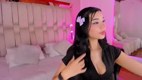 vanessaduval online show from November 9, 4:16 am