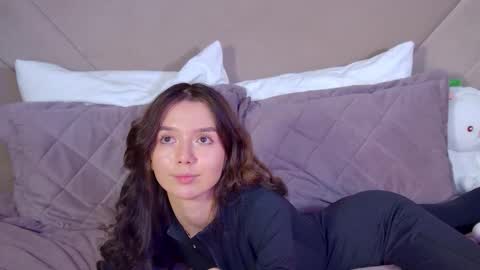 VanessaVienne online show from March 15, 4:43 pm