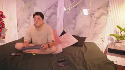vanilla_hot_ online show from January 14, 7:55 pm