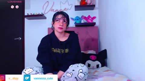 Snapshot of vannessa_shy chatting on October 30, 11:27 pm Vanesa online show from October 30, 11:27 pm