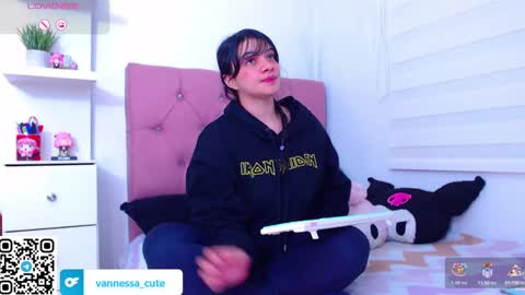 Snapshot of vannessa_shy chatting on September 16, 10:24 pm Vanesa online show from September 16, 10:24 pm