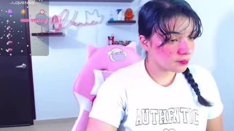 Snapshot of vannessa_shy chatting on February 2, 11:32 pm Vanesa online show from February 2, 11:32 pm