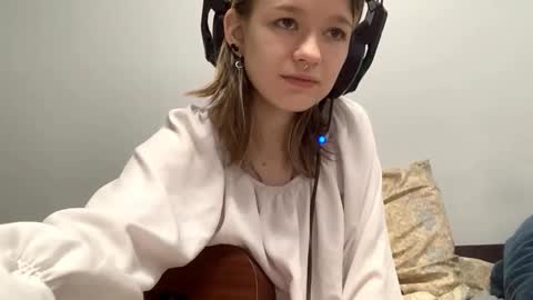 Viola online show from September 30, 12:48 pm