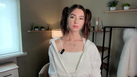 Charline online show from April 21, 9:49 am