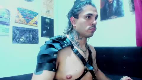 vanvelckan_ online show from June 3, 6:05 am