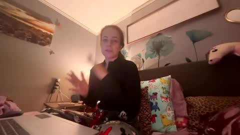 vaua089 online show from November 24, 2:32 am