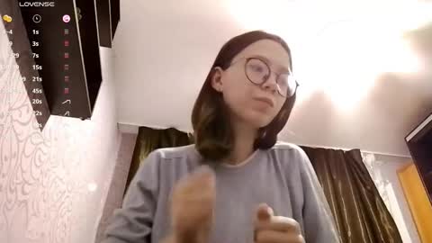 Lisa online show from November 12, 3:03 pm