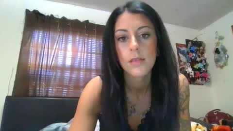 vee2345 online show from December 15, 4:25 pm
