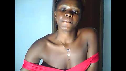 Vee online show from May 17, 6:39 pm